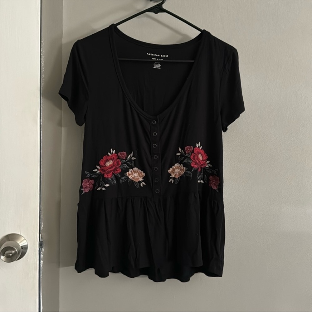 AMERICAN EAGLE BABYDOLL TEE